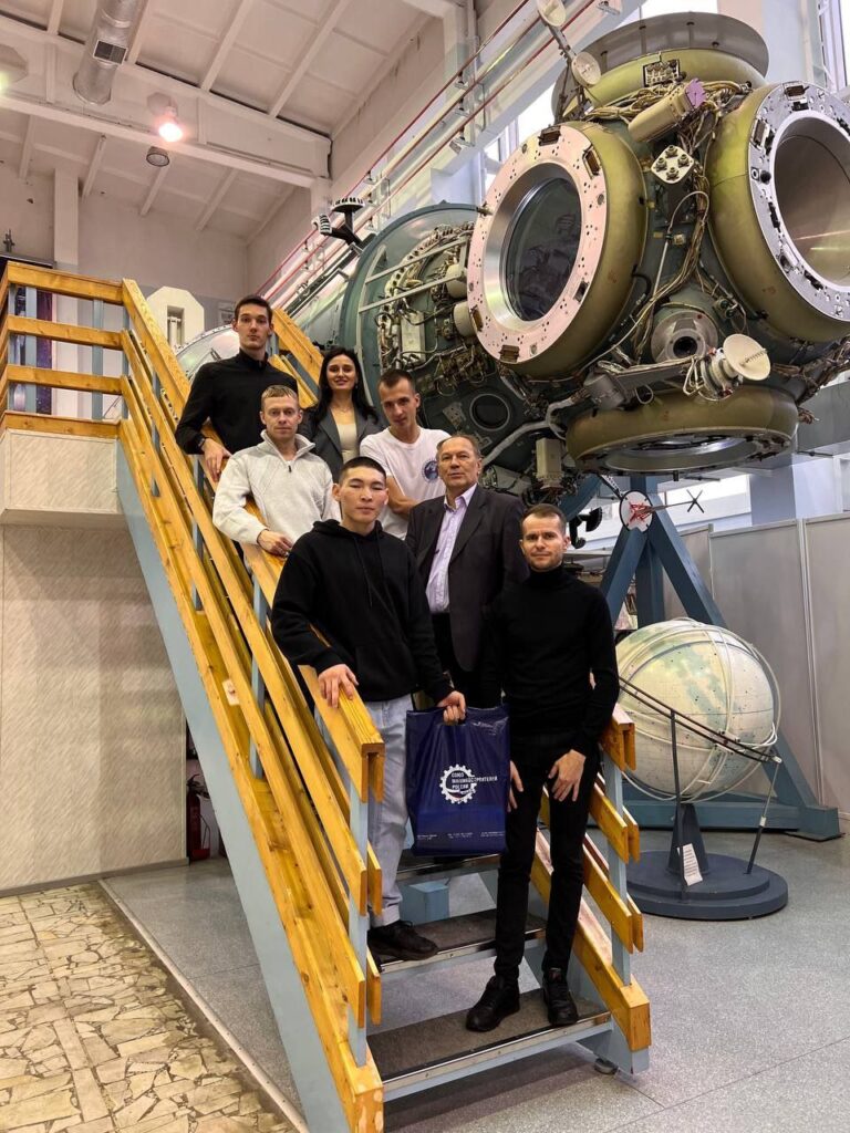 Финалисты «Космической одиссеи» побывали в Центре подготовки космонавтов