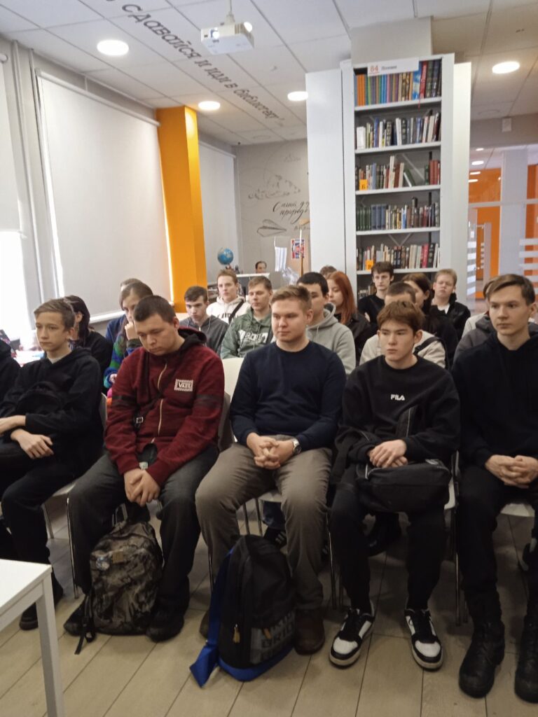 В Красноярской краевой молодежной библиотеке прошло мероприятие под названием Время понимания — Окно в будущее: искусственный интеллект»