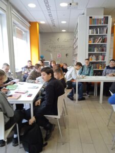 Молодежные дебаты о целеполагании прошли в Красноярской краевой молодежной библиотеке