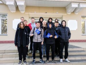 Студенты группы ЭМТ 31/32 в количестве 12 человек посетили предприятие «Радиосвязь»