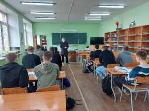 Оперативно-правовая акция «Твой выбор»: Противодействие групповым правонарушениям среди подростков в Красноярском техникуме